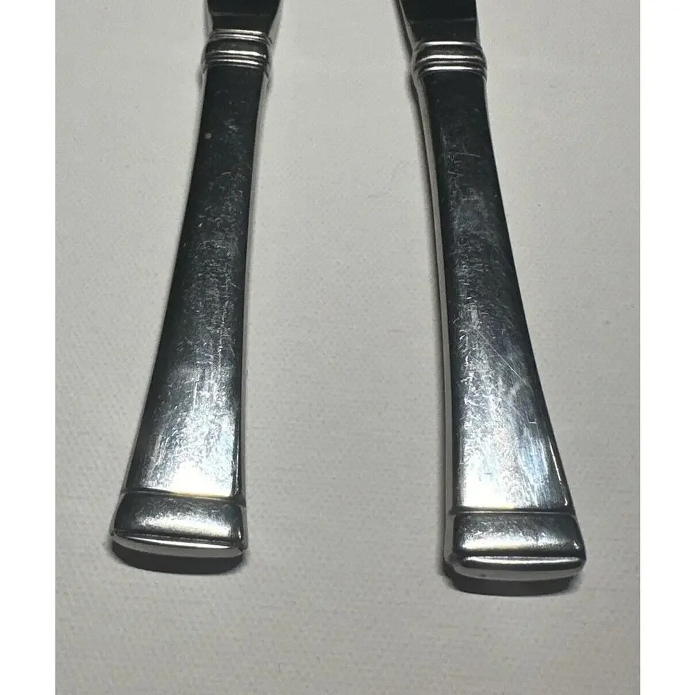 Mikasa HARMONY Glossy Set of 2 Dinner Knives 18/10 Stainless Flatware. Preowned